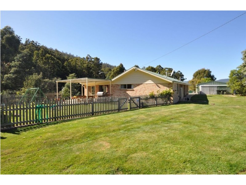 11 Sharpes Road, Crabtree TAS 7109