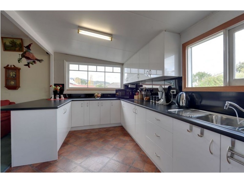 5 Charles Street, Cygnet TAS 7112