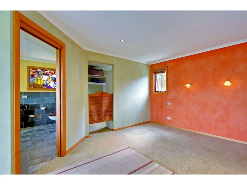 270 Cross Road, Gardners Bay TAS 7112