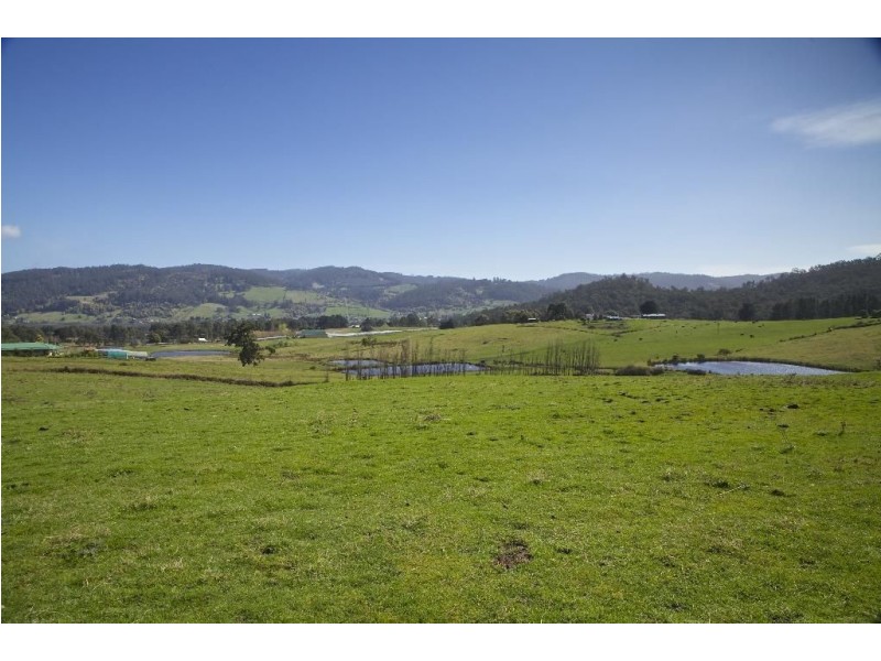 - Cemetery Road, Cradoc TAS 7109