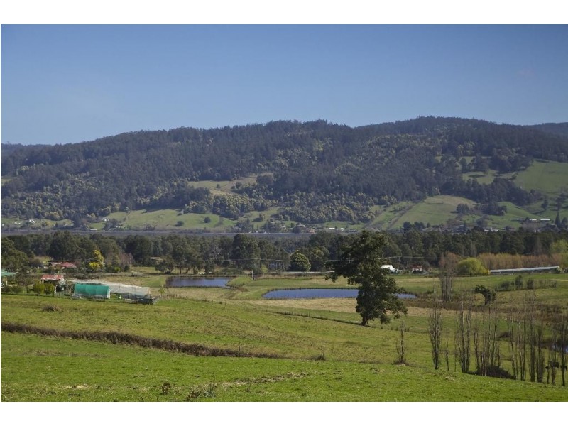 - Cemetery Road, Cradoc TAS 7109