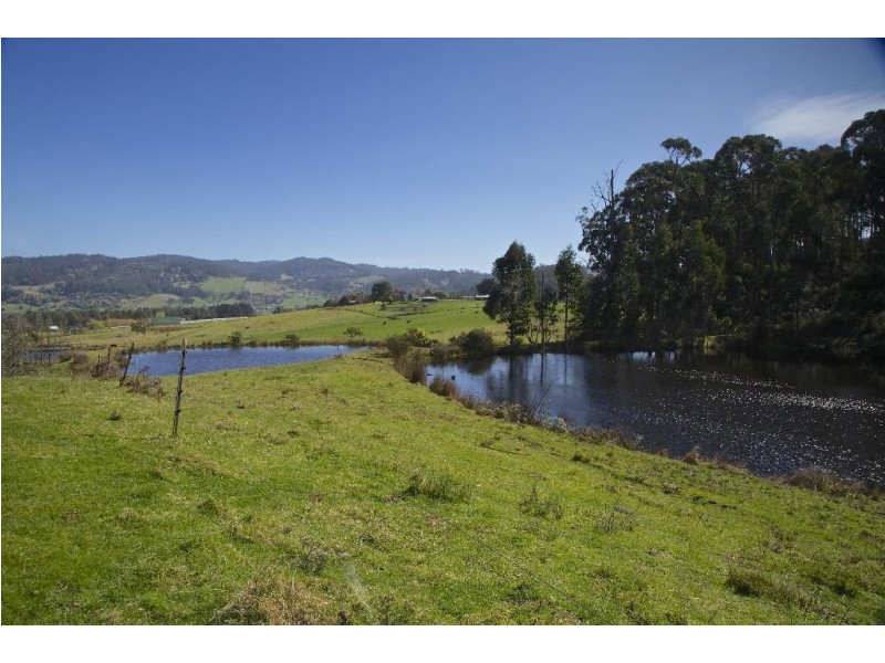 - Cemetery Road, Cradoc TAS 7109