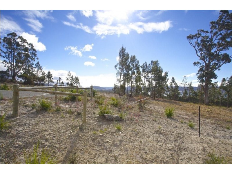 17 Stella Court, Surges Bay TAS 7116