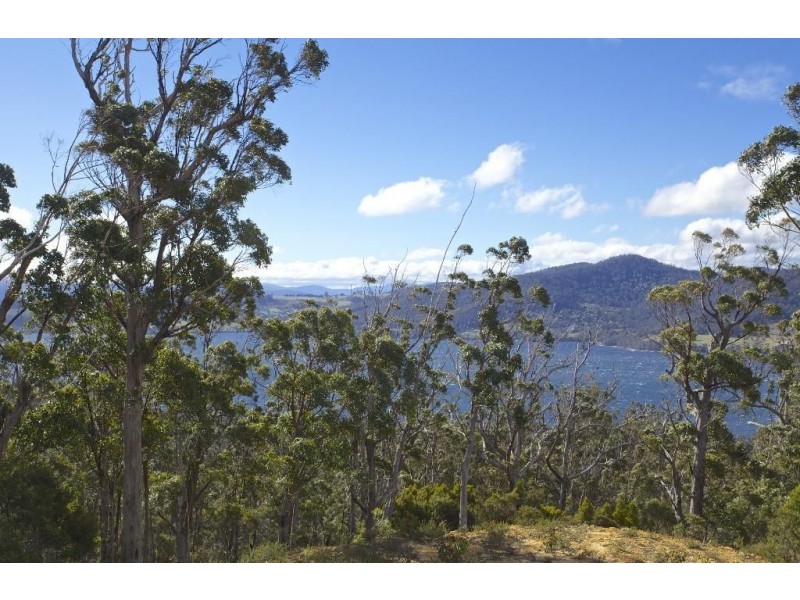 30 Swifts Road, Surges Bay TAS 7116