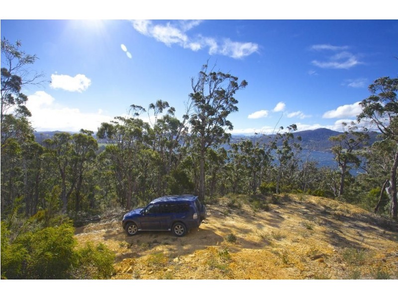 30 Swifts Road, Surges Bay TAS 7116