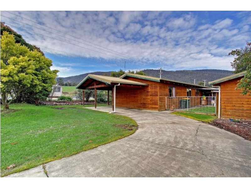 76 Sale Street, Huonville TAS 7109