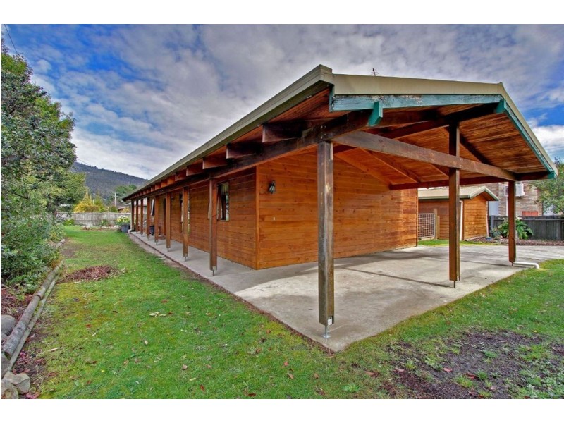 76 Sale Street, Huonville TAS 7109