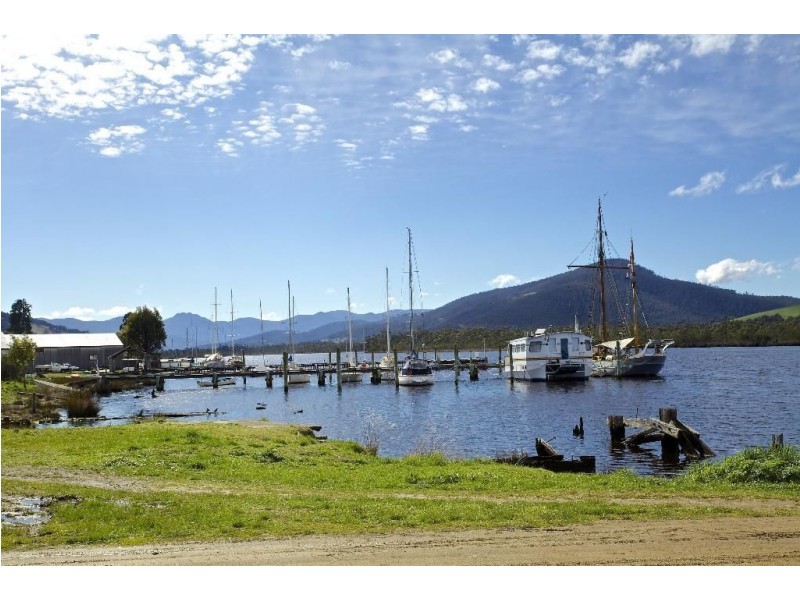 3347 Huon Highway, Franklin TAS 7113