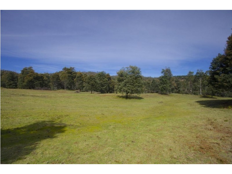 - Sky Farm Road, Deep Bay TAS 7112