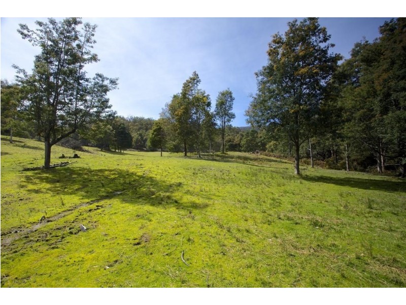 - Sky Farm Road, Deep Bay TAS 7112