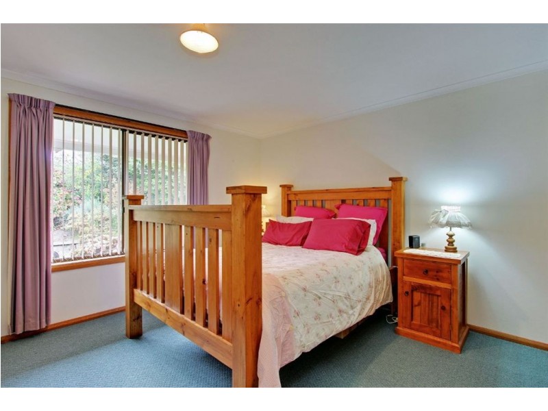 8 Charles Street, Cygnet TAS 7112