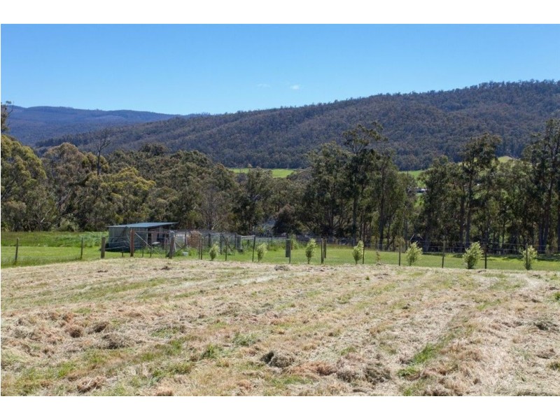 - Glen Huon Road, Glen Huon TAS 7109