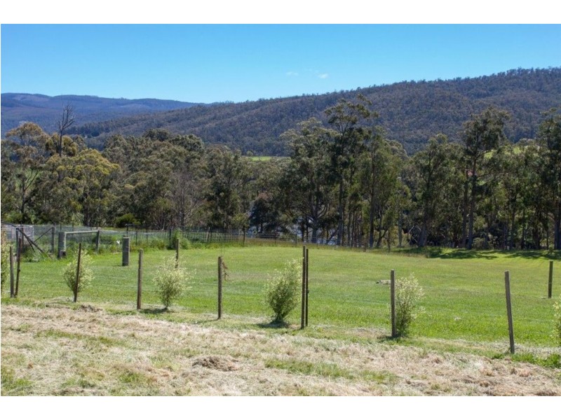 - Glen Huon Road, Glen Huon TAS 7109