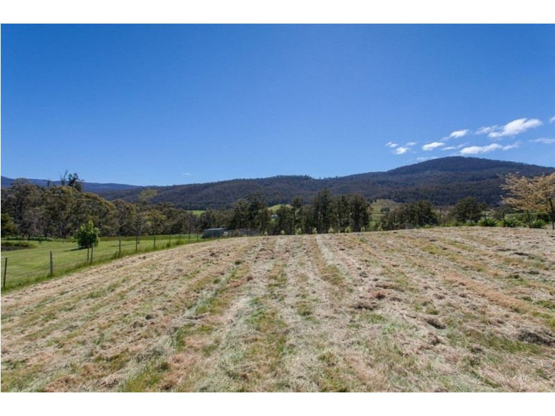 - Glen Huon Road, Glen Huon TAS 7109