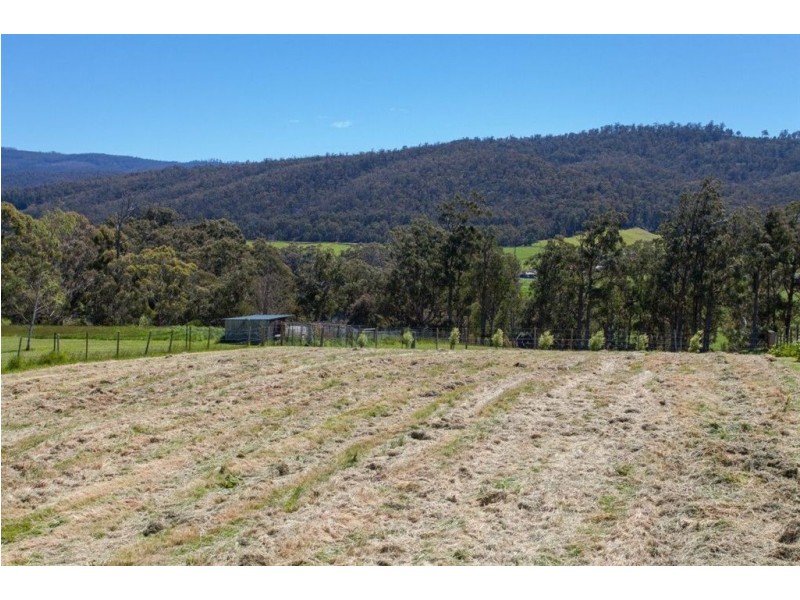 - Glen Huon Road, Glen Huon TAS 7109