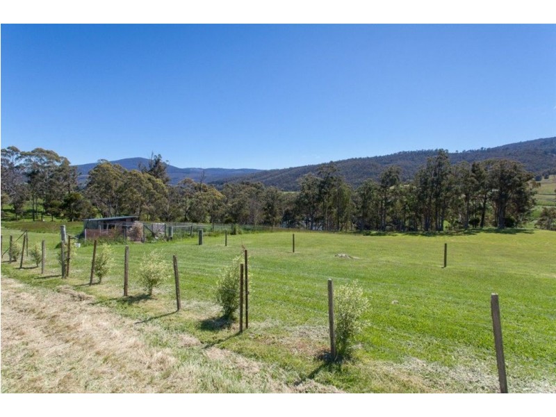 - Glen Huon Road, Glen Huon TAS 7109