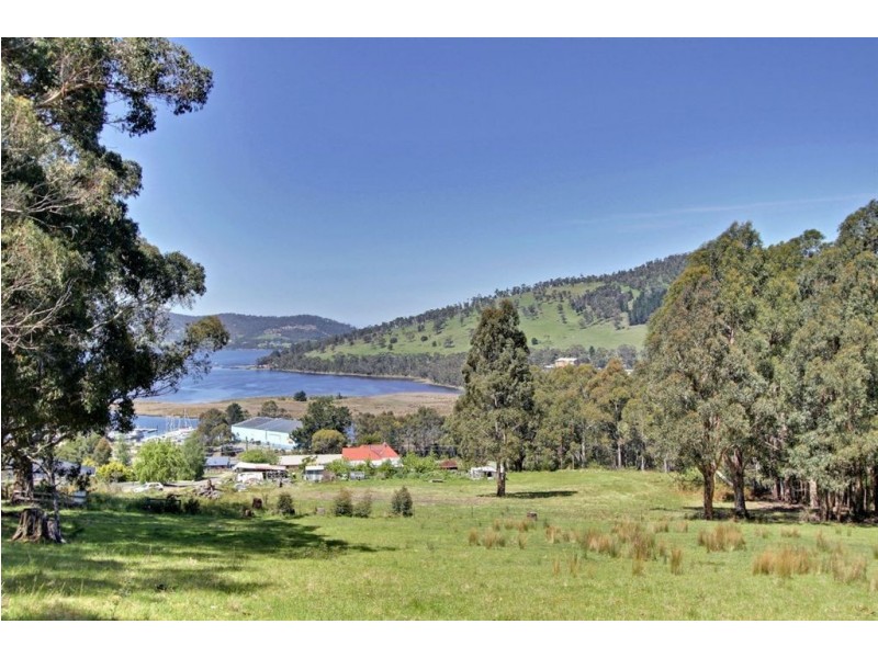 3/10 Sorell Street, Port Huon TAS 7116