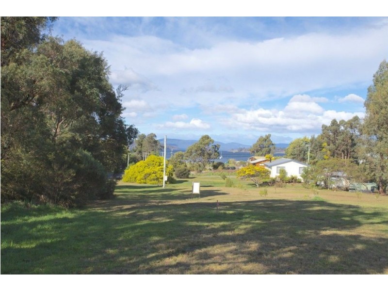 23 Cemetery Road, Dover TAS 7117