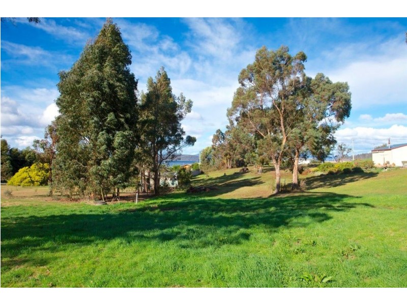 25 Cemetery Road, Dover TAS 7117