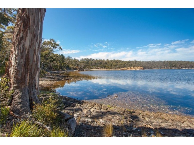 7 Sandrock Loop, Abels Bay TAS 7112