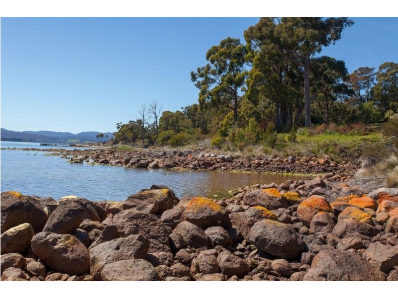 165 Esperance Coast Road, Surges Bay TAS 7116