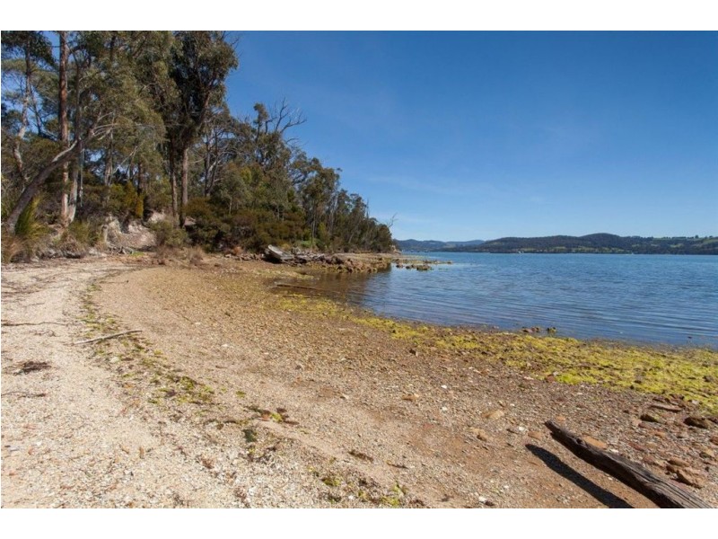 165 Esperance Coast Road, Surges Bay TAS 7116