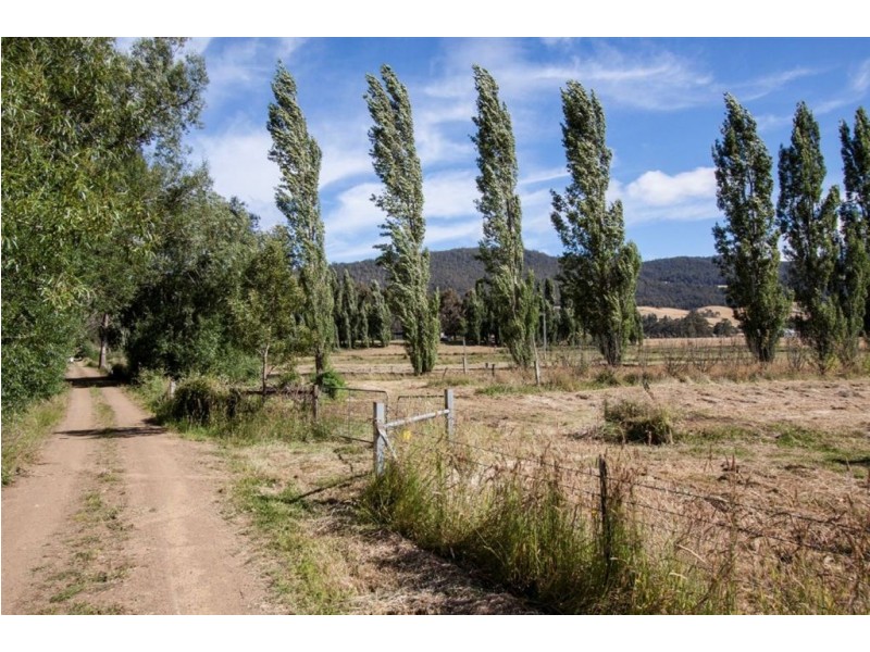 33 Smiths Road, Huonville TAS 7109
