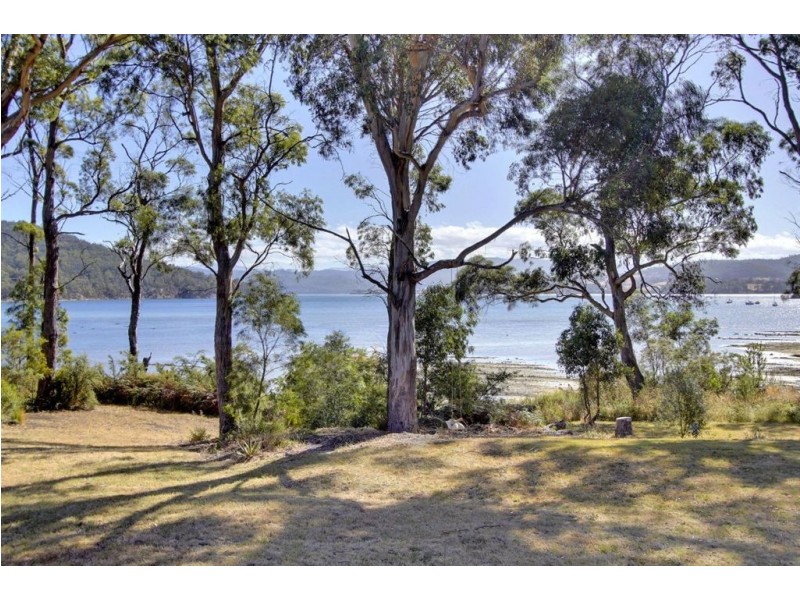 6659 Channel Highway, Deep Bay TAS 7112