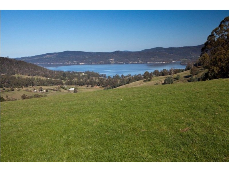 - Cawthorns Road, Wattle Grove TAS 7109