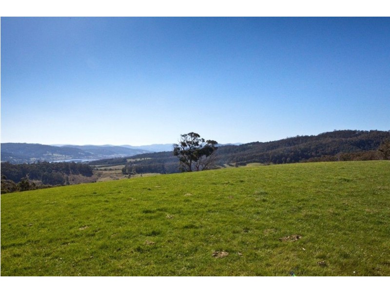 - Cawthorns Road, Wattle Grove TAS 7109