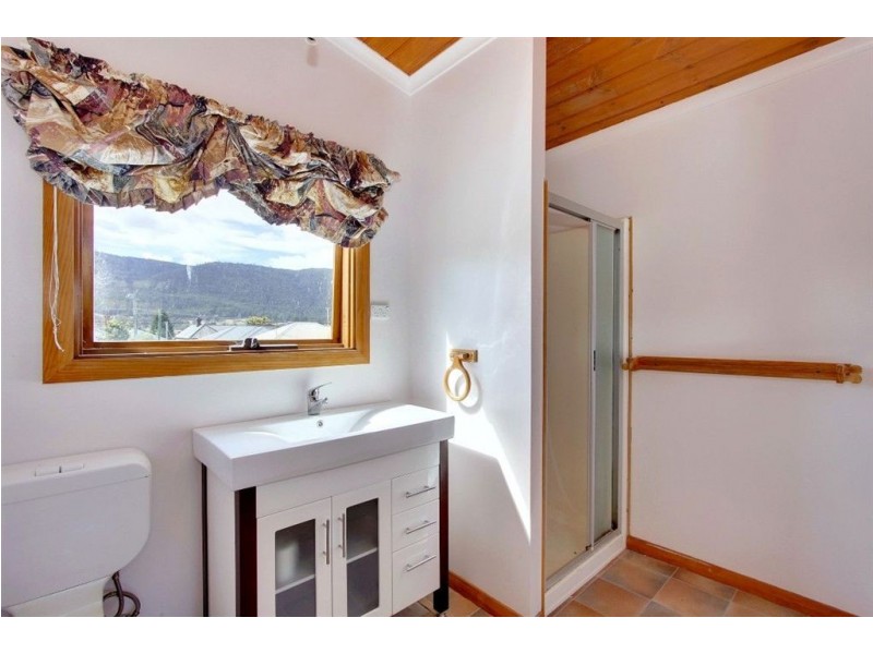 99a Main Street, Huonville TAS 7109