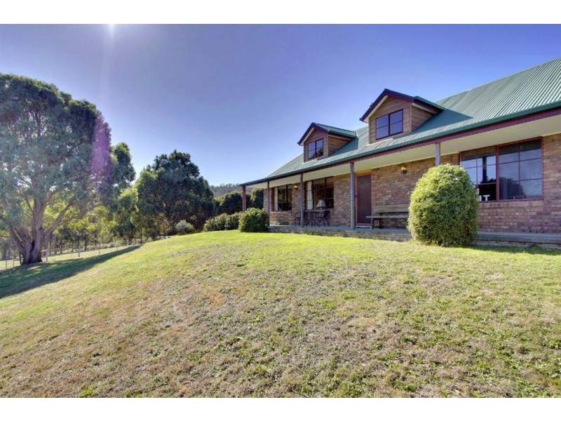 69 Graces Road, Glaziers Bay TAS 7109