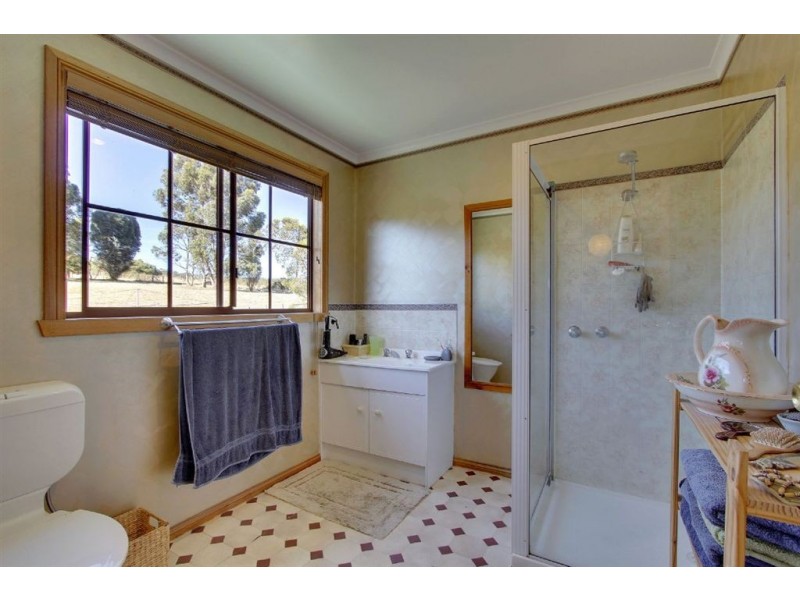 69 Graces Road, Glaziers Bay TAS 7109