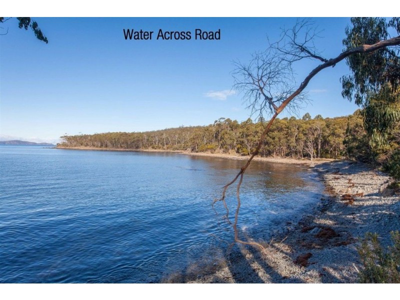 - Lady Bay Road, Southport TAS 7109