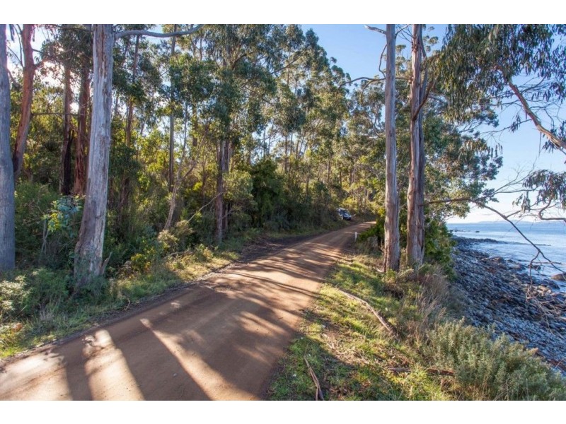- Lady Bay Road, Southport TAS 7109