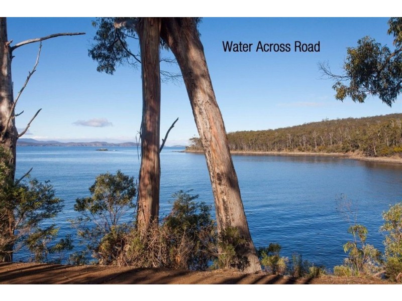 - Lady Bay Road, Southport TAS 7109