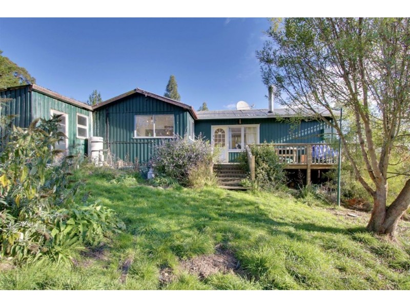 9 Gordons Road, Gardners Bay TAS 7112