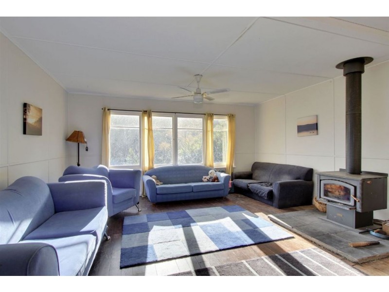 9 Gordons Road, Gardners Bay TAS 7112