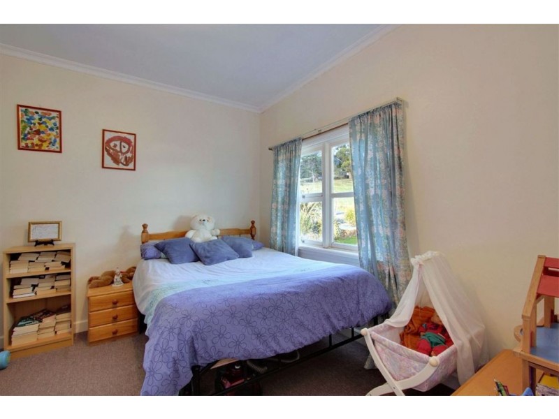 21 Knights Road, Huonville TAS 7109