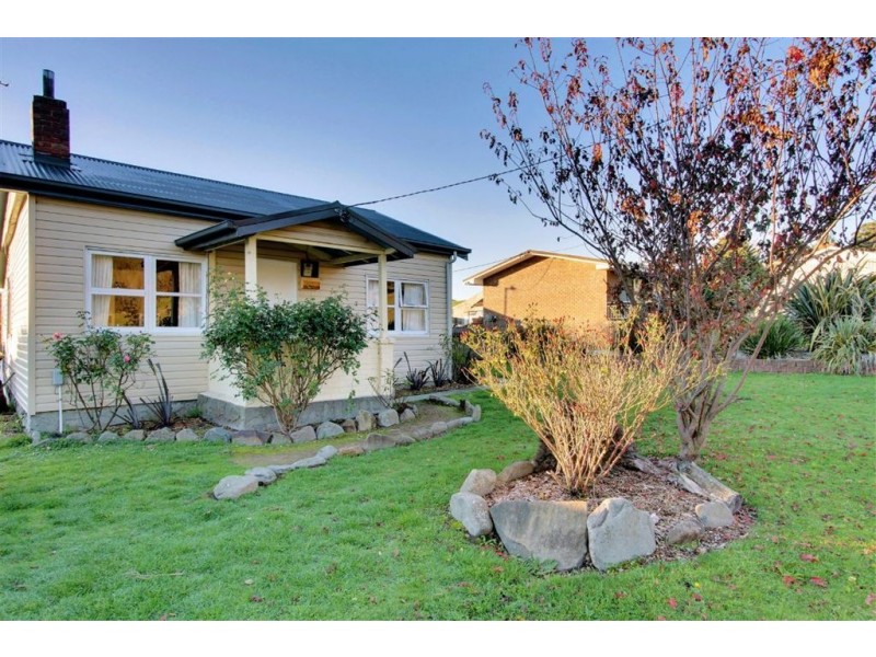 21 Knights Road, Huonville TAS 7109