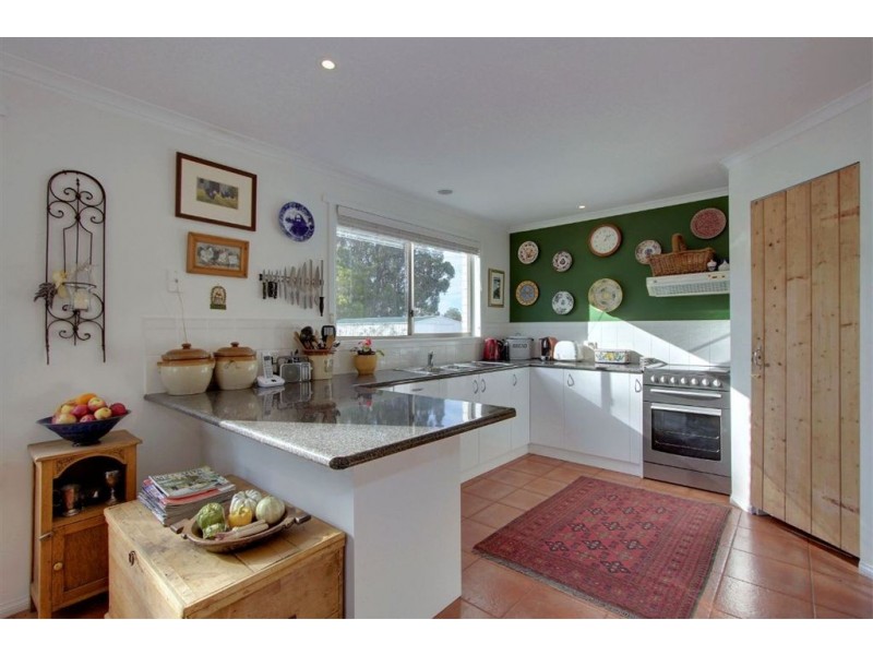 28 Ginns Road, Wattle Grove TAS 7109