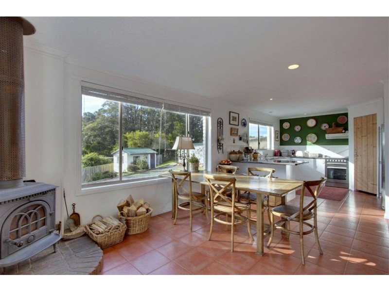 28 Ginns Road, Wattle Grove TAS 7109