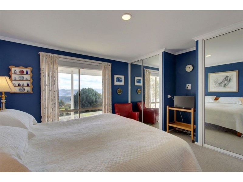 28 Ginns Road, Wattle Grove TAS 7109