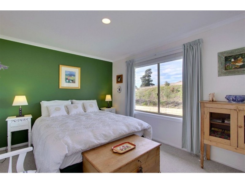 28 Ginns Road, Wattle Grove TAS 7109