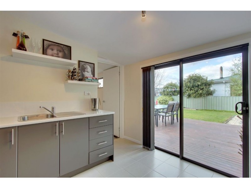37 Sale Street, Huonville TAS 7109
