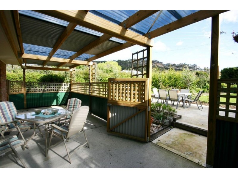 1 Old Apple Court, Huonville TAS 7109