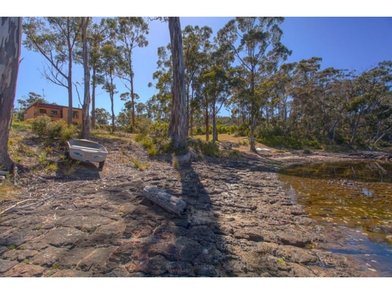 7 Sandrock Loop, Abels Bay TAS 7112