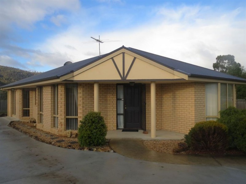 8 Old Apple Court, Huonville TAS 7109