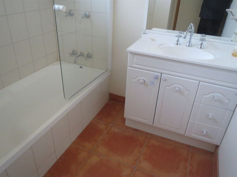 8 Old Apple Court, Huonville TAS 7109