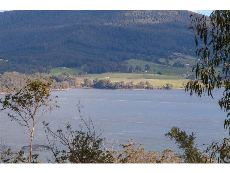 - Brooke Street, Petcheys Bay TAS 7109